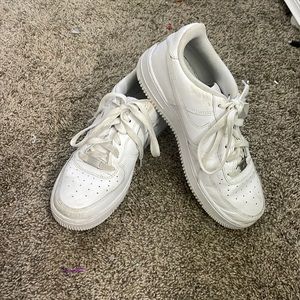 Slightly-Worn White AirForce 1’s Woman Size 7